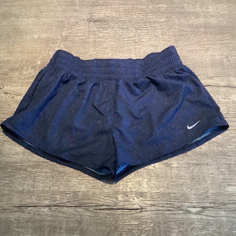 Nike Dri-Fit Mid-Rise Training Shorts, size M